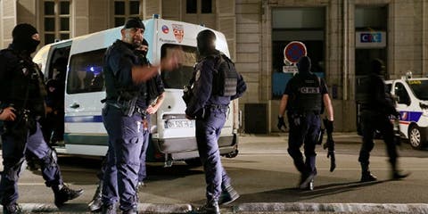 فرنسا .. الإطاحة بأشخاص أسسوا عصابة من 100 طفل عربي