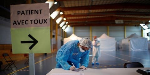 فرنسا تُوقع رسميا قرار استعمال “الكلوروكين” لعلاج كورونا
