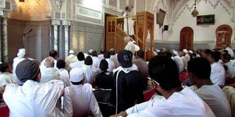 وزارة التوفيق تحث خطباء المساجد على تنبيه المغاربة بطرق الوقاية من كورونا