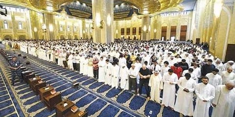 أزمة كورونا …. الكويت تمنع صلاة الجمعة والصلوات الخمس بالمساجد