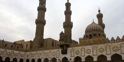 مصر تعلق صلوات التراويح والاعتكاف في المساجد في شهر رمضان