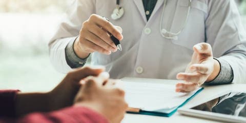 استبدال الأدوية يفجر خلافات قوية و أطباء القطاع الخاص يحذرون وزير الصحة