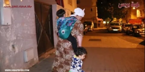 في عز أزمة كورونا و رمضان.. رمي سيدة و أبنائها للشارع بسبب عدم أداء مستحقات الكراء