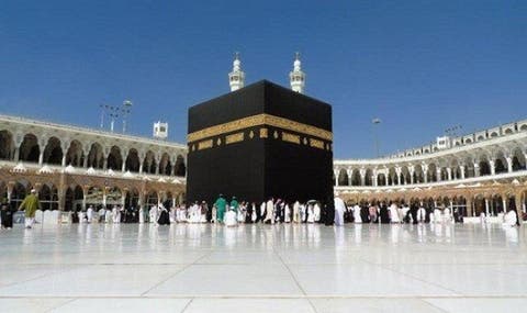 السعودية تؤكد: استمرار تعليق العمرة وزيارة الأماكن المقدسة