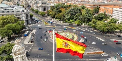 إسبانيا تعلن إمكانية دخول السياح بدءا من شهر يوليوز