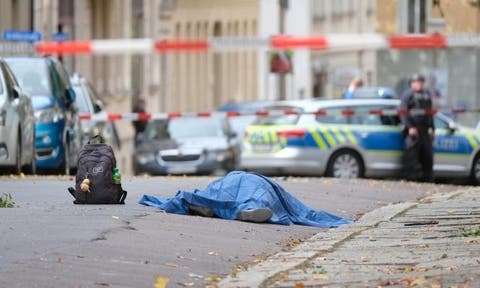 بريطانيا.. مقتل 3 أشخاص بعملية طعن في مدينة “ريدنغ “