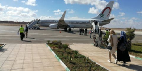 المغاربة العالقين بالخارج.. وصول 109 أشخاص من جزر الكاناري إلى مطار العيون