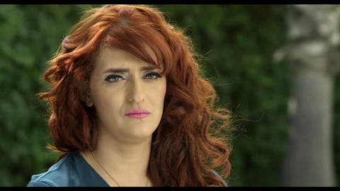 الممثلة نرجس الحلاق تتعرض للانتقادات بسبب أكلها لحم الضفادع