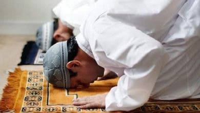 Photo of في زمن كورونا : كيفية أداء المسلمين لصلاة عيد الأضحى بالمنزل