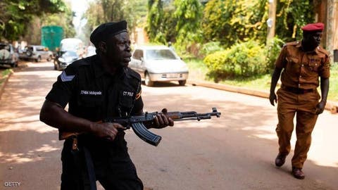 أوغندا.. فرار 219 سجينا وبحوزتهم أسلحة وذخائر