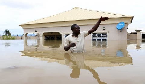 موريتانيا.. انهيار عشرات المنازل جراء الفيضانات والجيش يجلي المواطنين