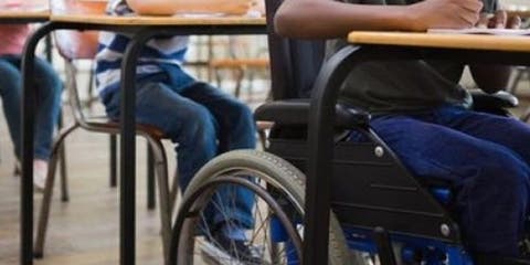 رفض مدارس خاصة تسجيل تلاميذ في وضعية إعاقة يصل البرلمان