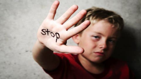 دراسة مغربية: تداعيات خطيرة على الأطفال ضحايا العنف الزوجي