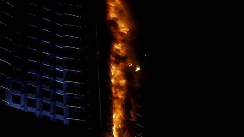 مصر.. إصابة 35 شخصا بحريق فندق قيد الإنشاء