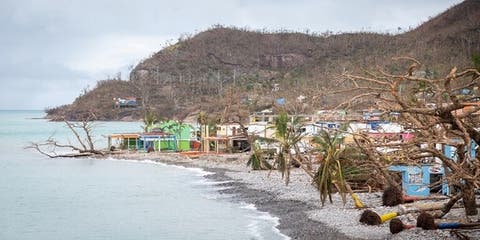 عاصفة “إيوتا” بامريكا  تودي بحياة أكثر من 40 شخصا
