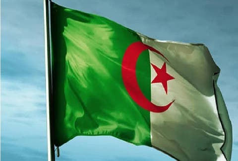 كورونا.. الجزائر تفرض حظر التجول الليلي وتؤجل الدخول المدرسي