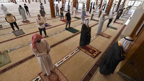 صلاة الجمعة تعود لمساجد الإمارات والسلطات توصي بتجنب حضور المسنين والأطفال