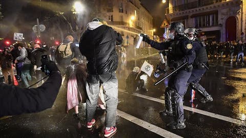 فرنسا.. تظاهرات احتجاجا على مشروع قانون يجرم نشر صور الشرطيين