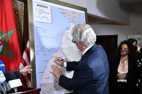 السفير الأمريكي يُقدم خريطة المغرب كاملة
