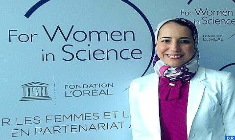 باحثة مغربية تفوز بجائزة الذكاء الاصطناعي “ويمن تيك”