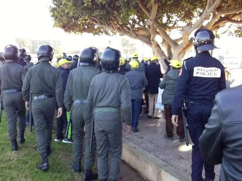 محتجون يحاولون الاعتصام أمام مقر وزارة أمزازي و الأمن يتدخل لفض التجمهر