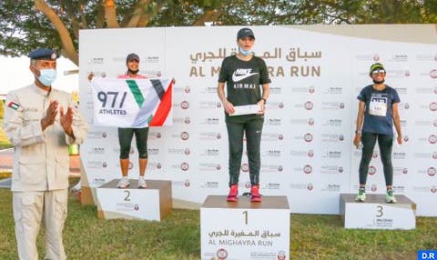تتويج ثلاث عدائين مغاربة في “سباق المغيرة للجري” بأبوظبي