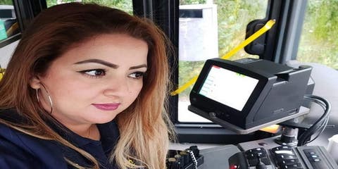 حنان حيكون .. أول إمرأة مغربية تقود الحافلة في توركو الفنلندية