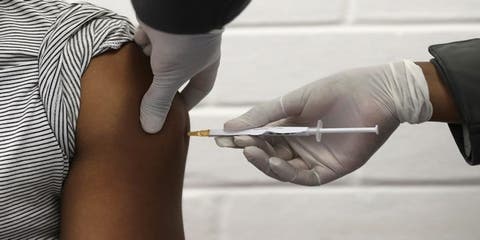 وزارة الصحة تُرخص بشكل استعجالي للقاح “سينوفارم” ضد كورونا