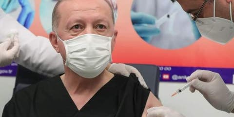أردوغان يتلقى اللقاح المضاد لكورونا