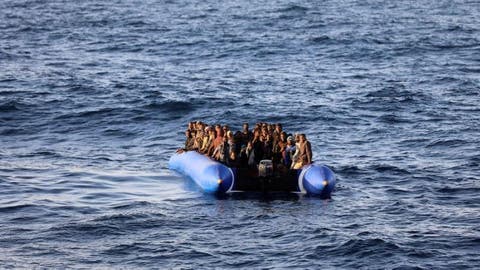 إنقاذ 147 مهاجرا قبالة السواحل الليبية