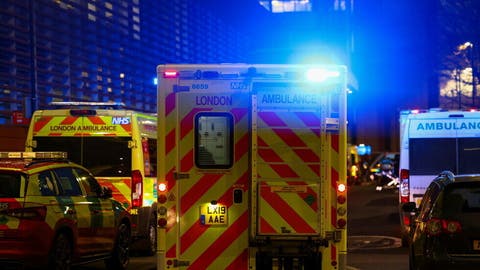 بريطانيا تسجل 20634 إصابة و915 وفاة جديدة بكورونا
