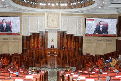 تقرير برلماني يدعو إلى تبسيط مساطر الحالة المدنية للمغاربة المقيمين بالخارج