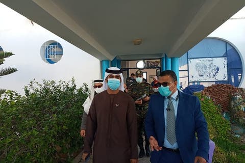 العيون: القنصل الاماراتي ومستثمرون يزورن معهد الصيد البحري بالميناء