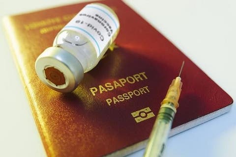 إسبانيا تطالب بإصدار بطاقة تطعيم أوروبية لدعم وتعزيز السياحة