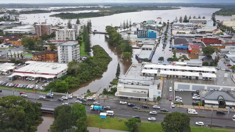 أستراليا تشهد أعنف فيضانات منذ نصف قرن