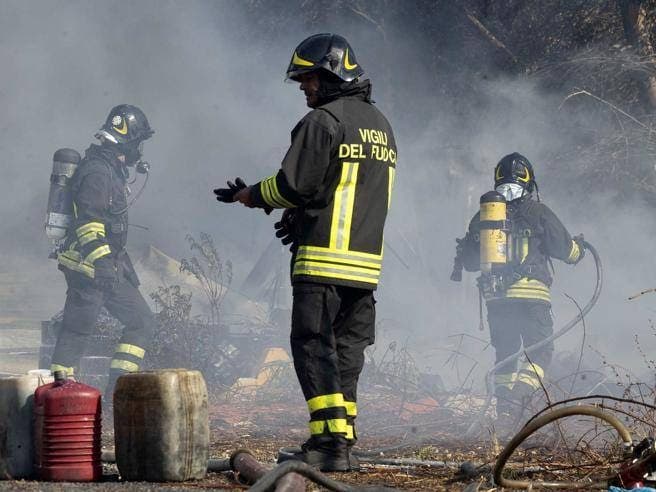 اندلاع حريق بمنزل مهجور يتسبب في وفاة مهاجر مغربي