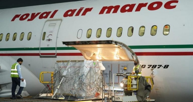 وصول شحنة جديدة من اللقاح المضاد لفيروس كورونا إلى المغرب