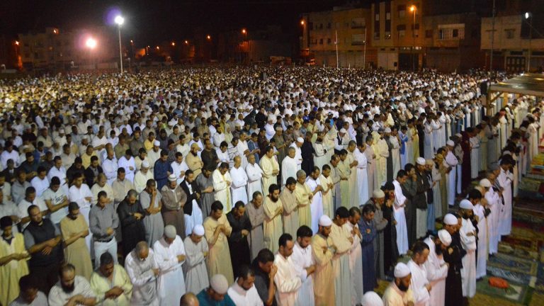 هذه حقيقة تمديد توقيت الإغلاق وفتح المساجد لصلاة التراويح