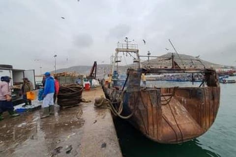 أكادير : عشوائية تقطيع السفن المتهالكة بالميناء يخالف الاتفاقية الدولية “بازل”