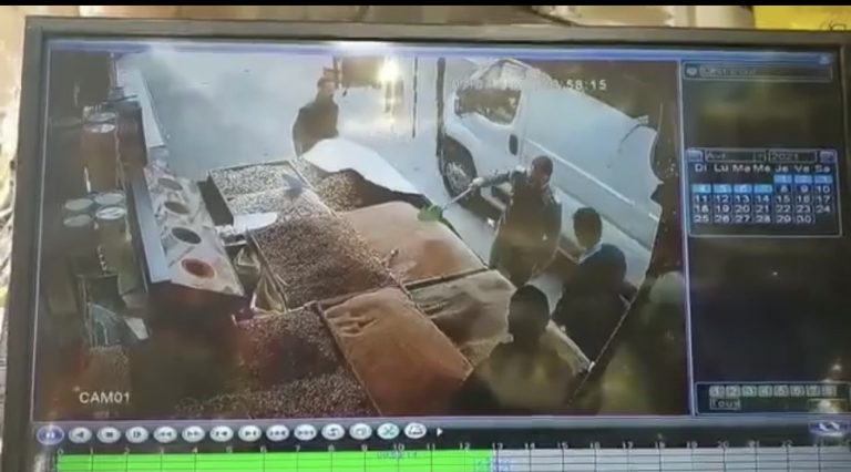 بقال يشتكي من تصرفات غريبة لقائد بمدينة الدار البيضاء (+فيديو)