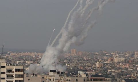في 5 دقائق.. “القسام” تطلق 137 صاروخا تجاه عسقلان وأسدود