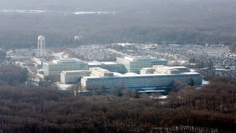 قوات أمريكية توقف شخصا حاول اقتحام مقر وكالة الاستخبارات