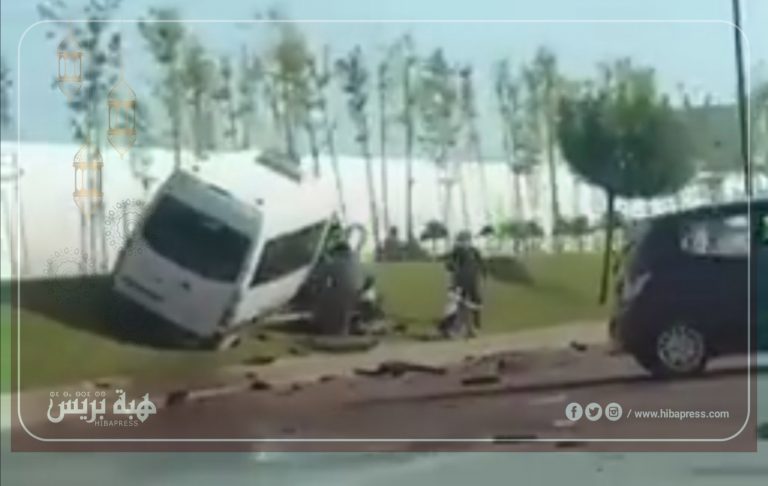 "مقاتلات" فوق القانون.. إصابة 9 ركاب في حادثة سير خطيرة بطنجة