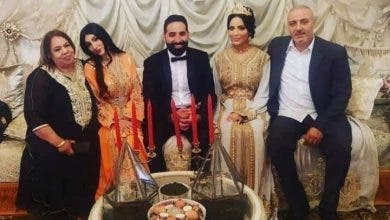 Photo of دنيا باطمة تنفي مداهمة حفل عقد قران شقيقتها