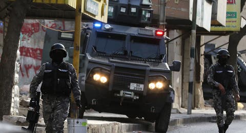 إصابة أفراد أمن في هجوم مسلح بالأردن