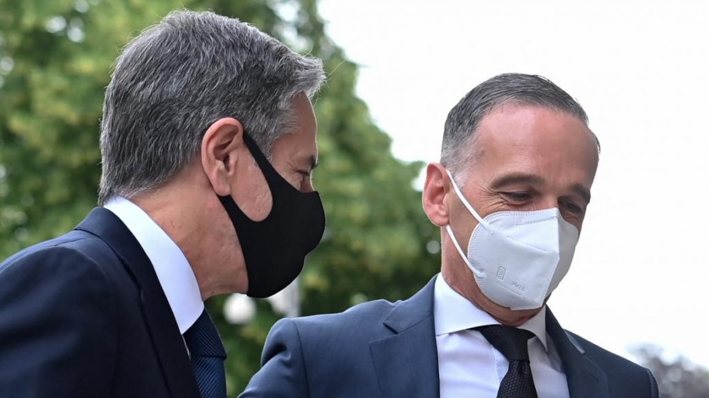 بلينكن قبل بدء مؤتمر برلين 2: الانتخابات يجب أن تتم في موعدها ويجب سحب القوات الأجنبية