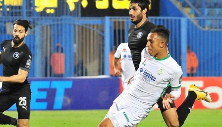 الضربات الترجيحية تقود الرجاء الرياضي إلى نهائي “كاف”
