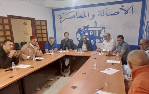 لجنة الانتخابات “بالبام” تحط بمدينة الداخلة وتعقد لقاء تواصليا