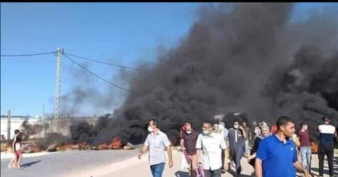 “ثورة العطش” تندلع بالجزائر…مواطنون يقطعون الطريق ويشعلون النيران