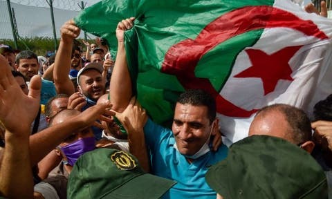 أمام صدمة مقاطعة الانتخابات.. الرئيس الجزائري نسبة المشاركة لاتهم !